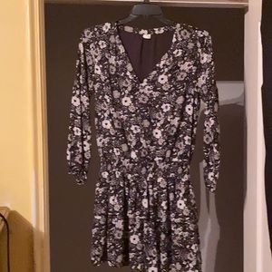 2 Maxi Dresses | black & white | navy blue &flower